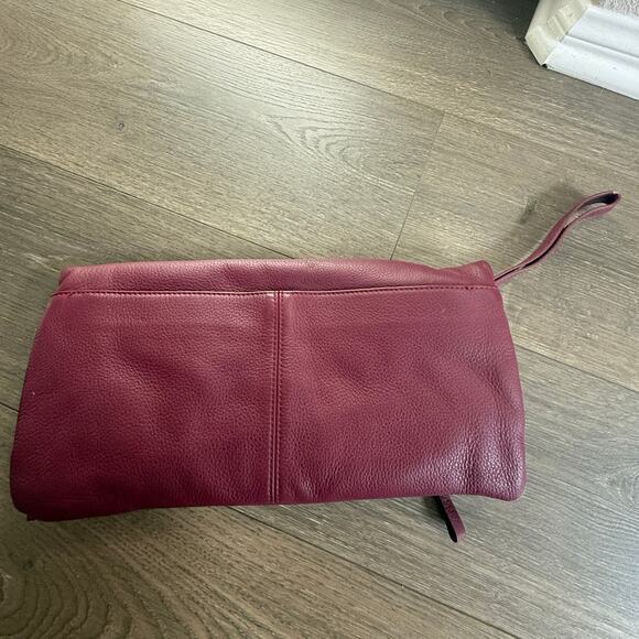 Guess‎ Ladies Handbag Satchel Tote Bag Wine Modern Simplicity - Picture 2 of 8